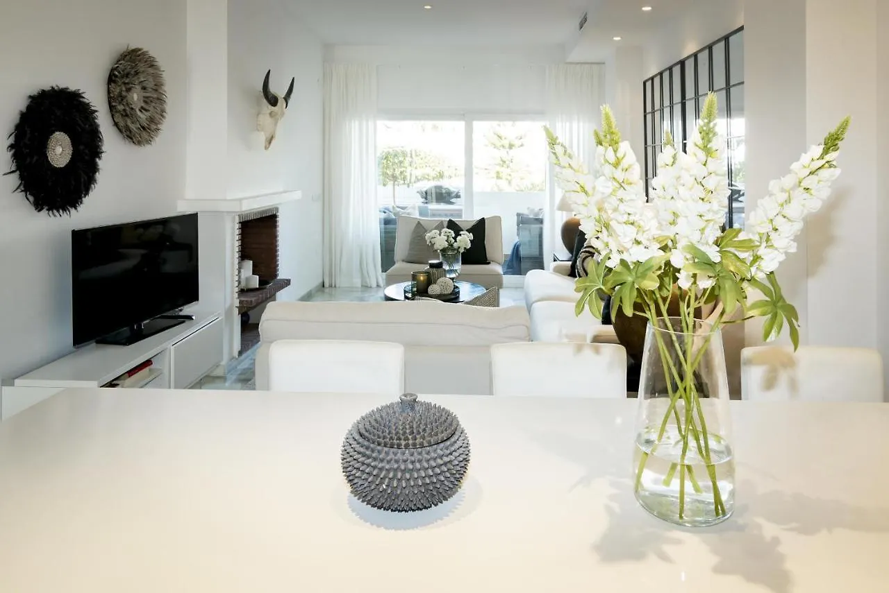 Cl- 1 Bedroom Walking Distance To Puerto Banus Marbella Spain